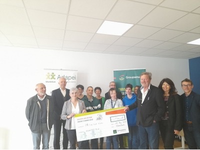 [RENCONTRE] Groupama remet un chèque de 1500 € à l’Adapei du Morbihan, au profit du projet « Mobilité »